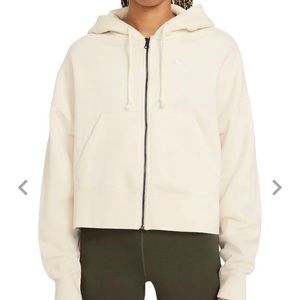 Cream NIKE zip-up hoodie, slightly cropped
